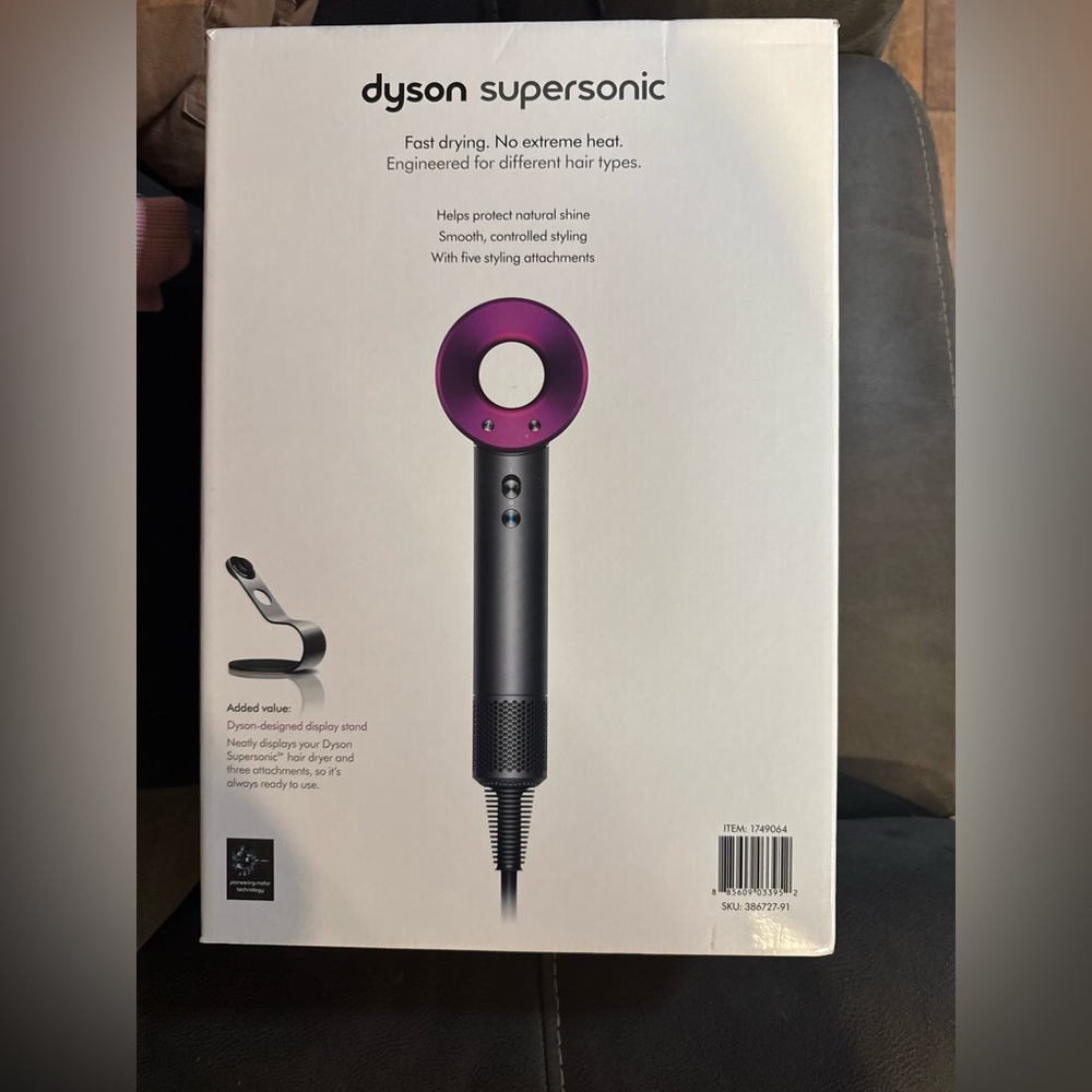 Brand new Dyson Supersonic Dryer, attachments and stand